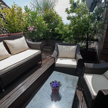 Couette-café Chambres D'hotes Le Loft 13 *