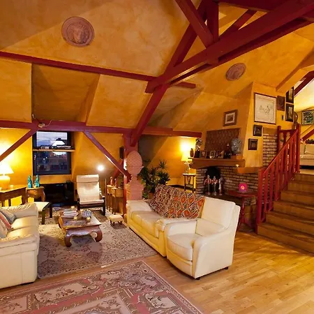Chambres D'hotes Le Loft 13 Panzió