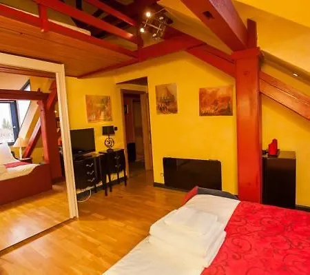 Chambres D'hotes Le Loft 13 Panzió *