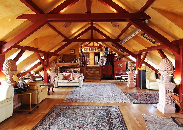 Chambres D'hotes Le Loft 13 Bed & Breakfast